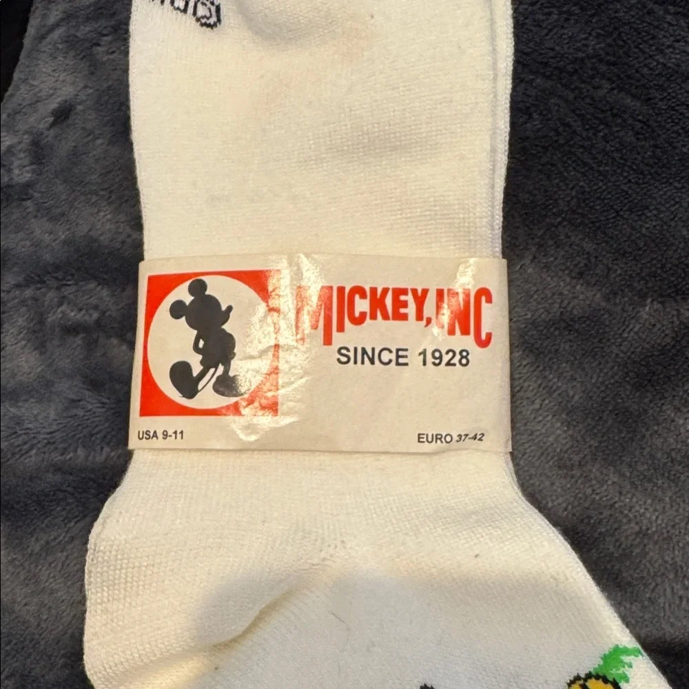 1980s/90s Vintage Disney Winnie the Pooh Socks